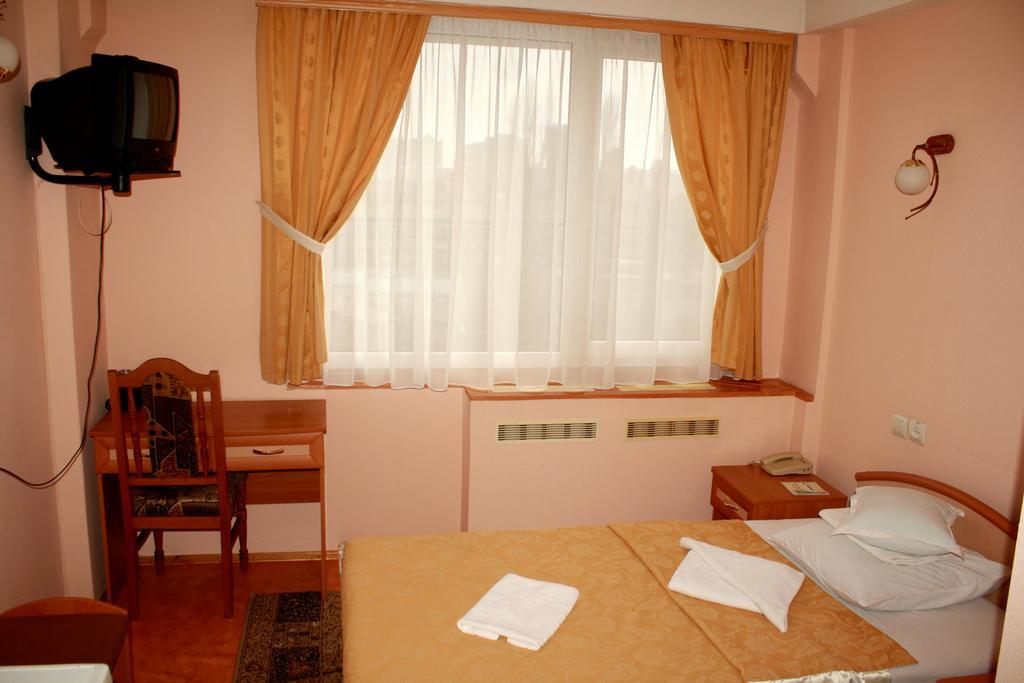 Druzhba Service Hotel Kiew Zimmer foto
